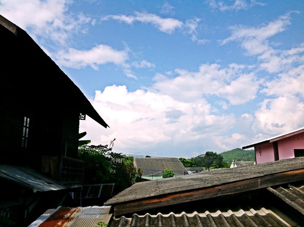 Baan Mai Sak *